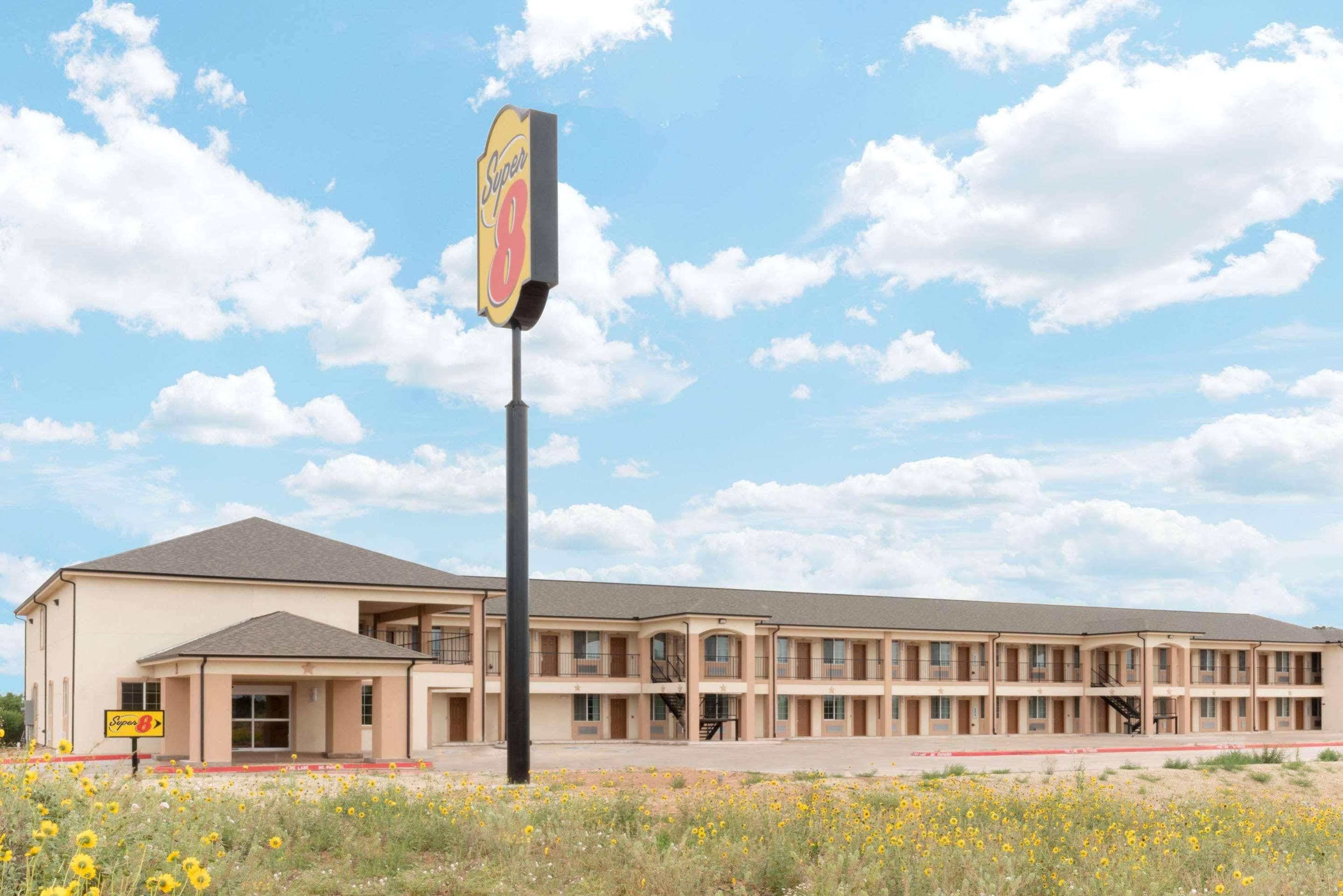 Super 8 By Wyndham Colorado City Exteriör bild